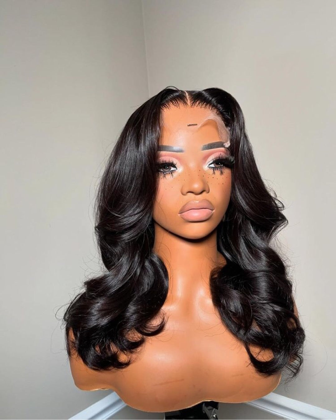 “Dimi” Honey Blonde Body Wave Lace Front Wig