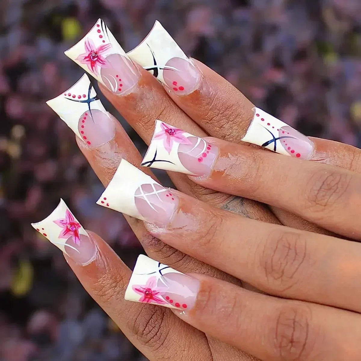24Pcs Y2K White French Flower Press-On Nails – Diamond Inlaid Duckbill Tips